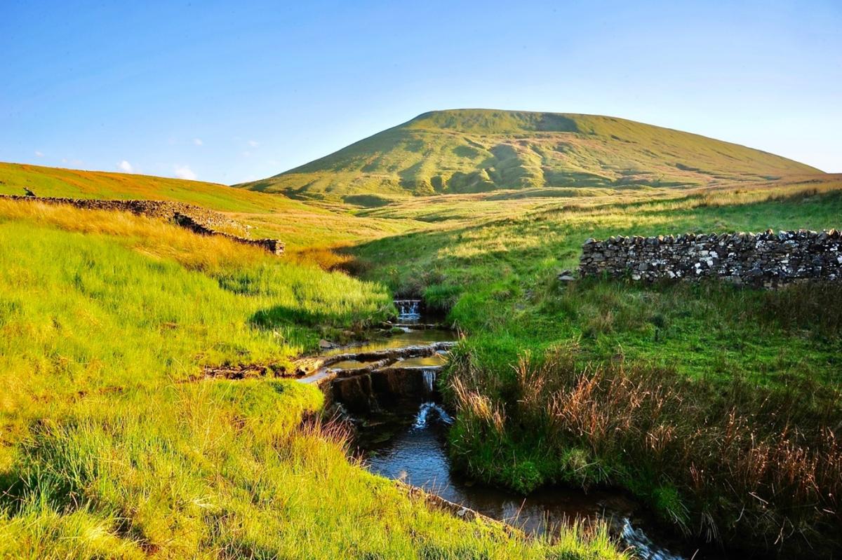 Pendle Hill by Mark Sutcliffe