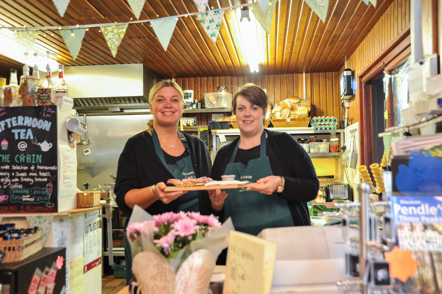 Toni & Paula the Cabin, Barley - image by Mark Sutcliffe Toni & Paula the Cabin, Barley - image by Mark Sutcliffe