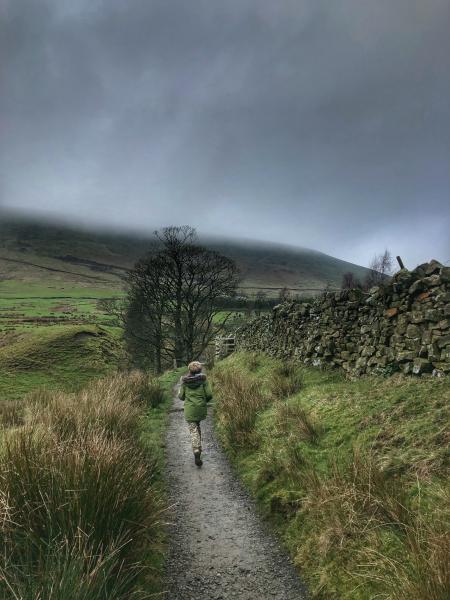 Aleks running free to Pendle 