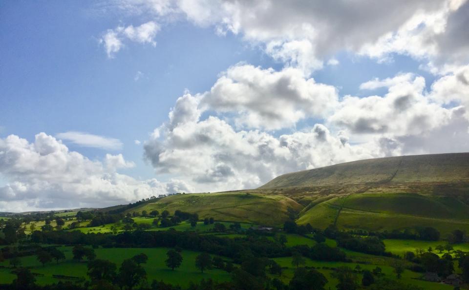 Pendle Hill From Warsaw Hill 01