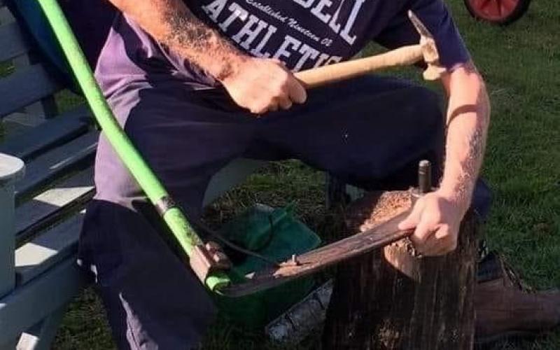 Colin, member of Friends of Clarion, Peening 