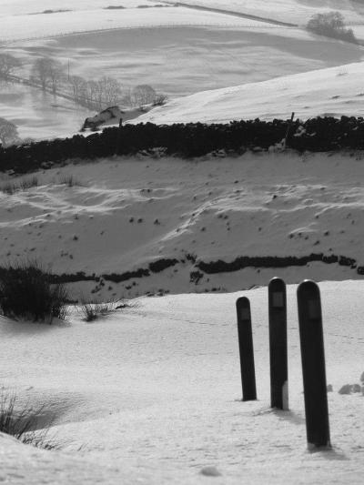 Black and white snowy pendle 